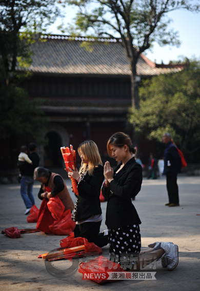 ϸ����ҹ������Щ�Ȼ������������ǣ�ͼ��