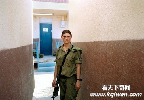 ��ɫ��ǰŮ���ϴ����谢����������Ƭ������(��ͼ)